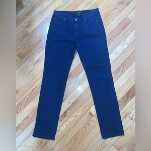 White House Black Market Blanc Slim Ankle Jeans 👖- Size 2